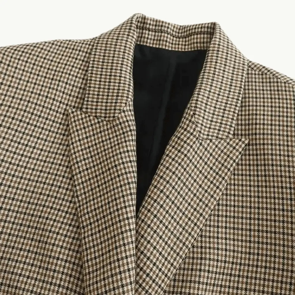 Detalhes da gola do Blazer Feminino Xadrez