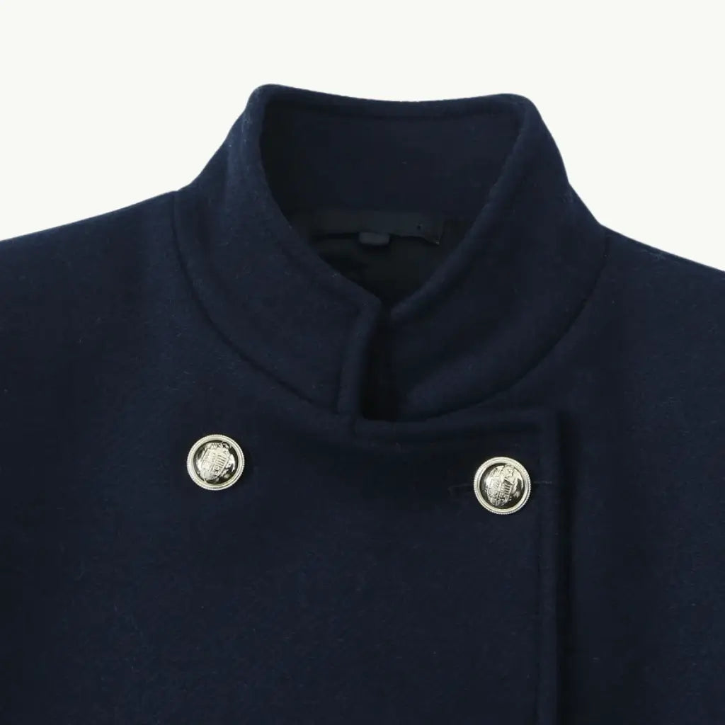 Sobretudo feminino azul marinho com botões frontais, tecido toque de lã e design elegante