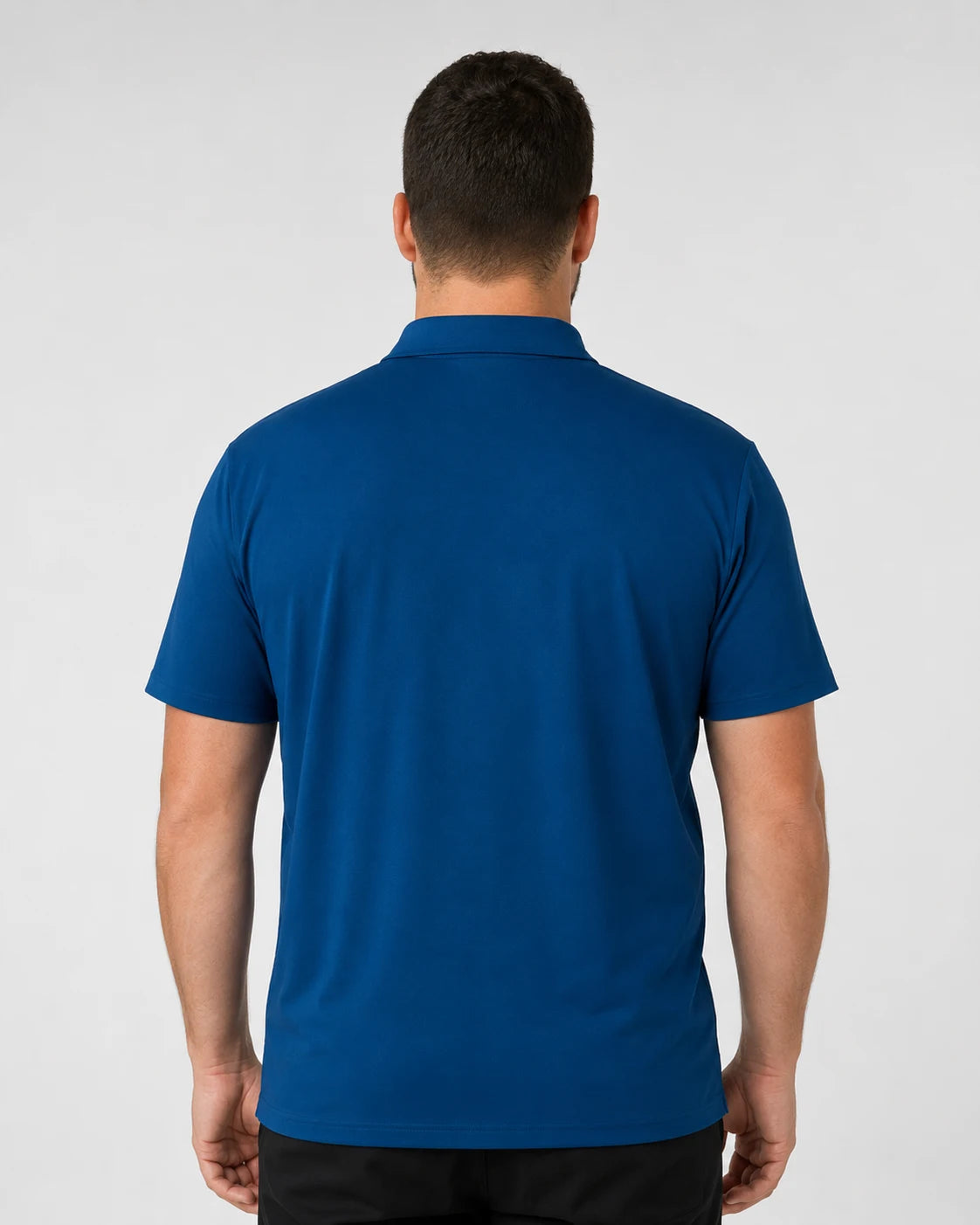 Camisa Polo Masculina TechVero Azul, vista de costas em fundo branco.