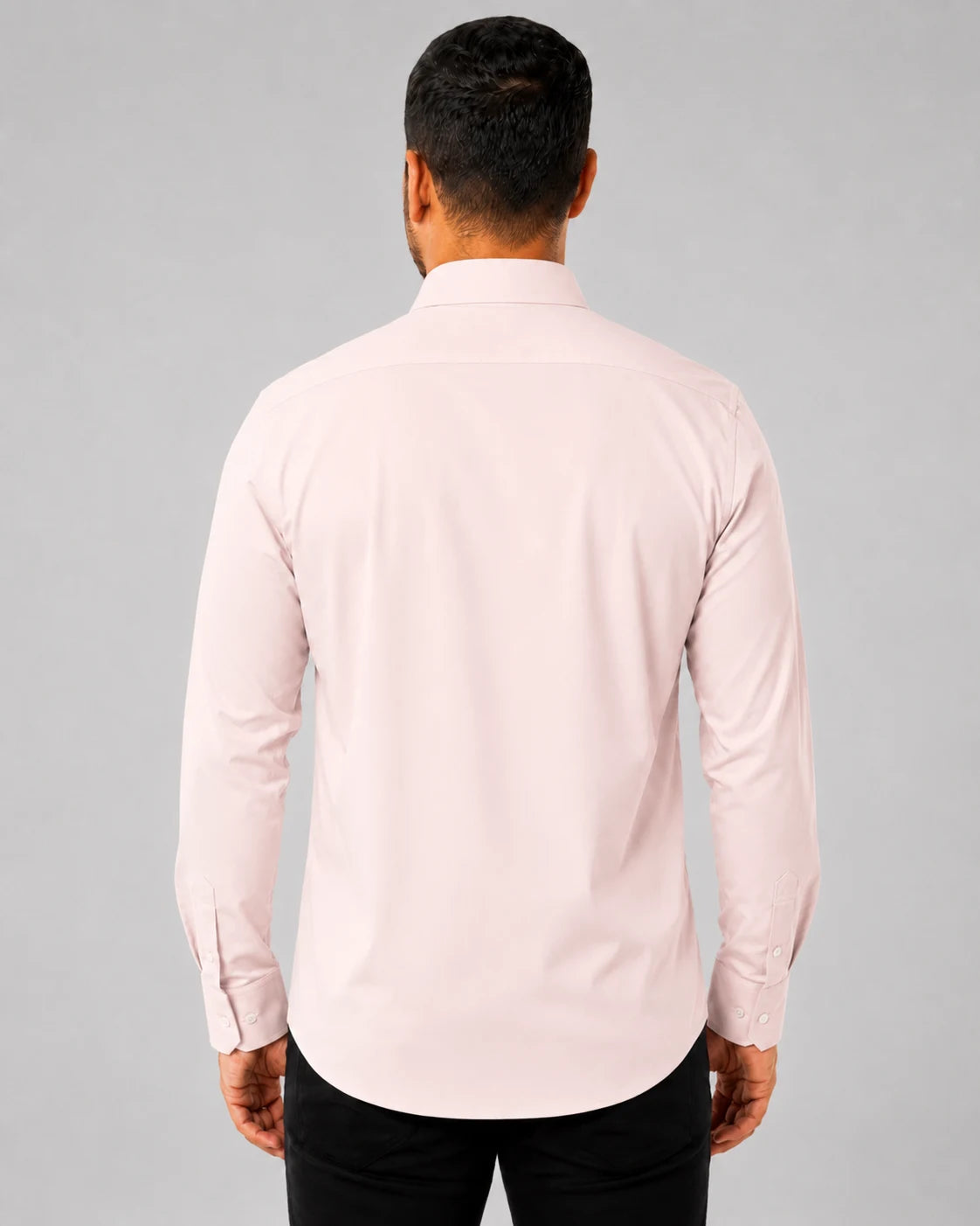 Camisa Social Masculina TechMatteo Rosa, vista de costas em fundo branco.