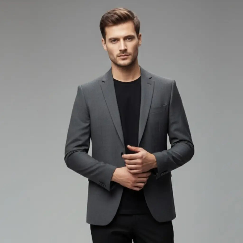 Modelo usando Blazer Masculino Modelo Mist