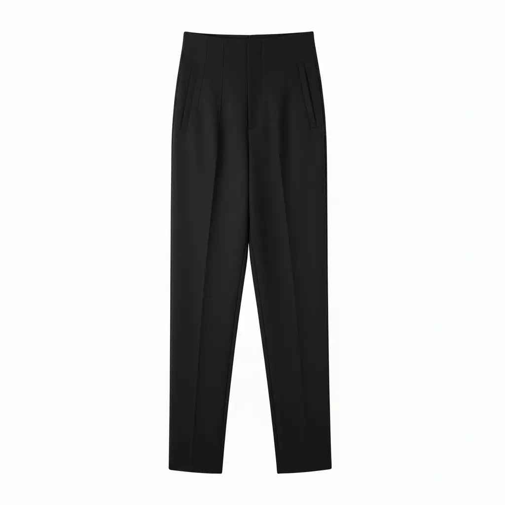 Calça social preta feminina Milano esticada em fundo branco com bolsos faca e corte alfaiataria