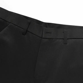 Detalhe do cós com passante reforçado da calça social masculina preta