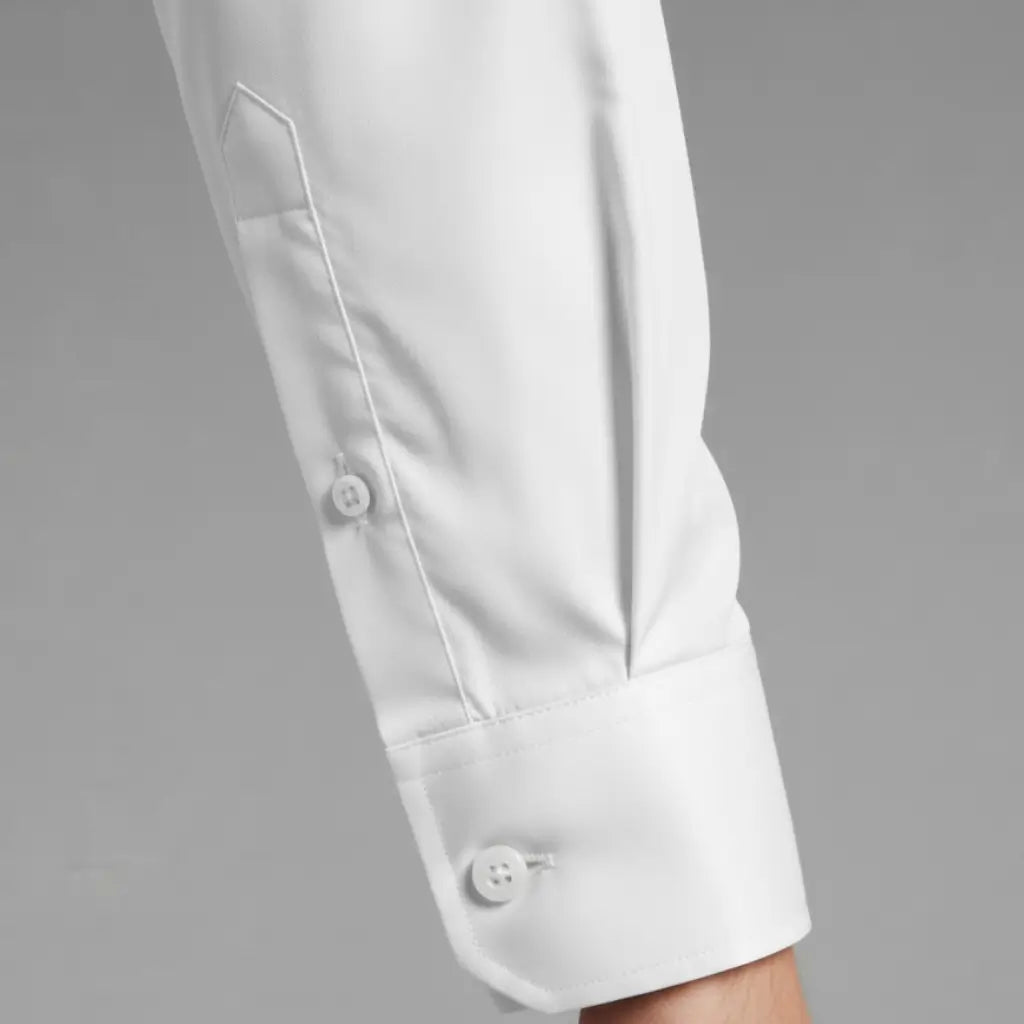Camisa social manga longa branca AVONNUE feminina, estilo clássico em fundo greige minimalista