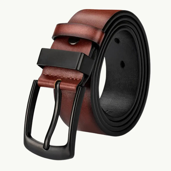 Cinto masculino marrom com fivela fosca envelhecida, modelo Dominion da AVONNUE.