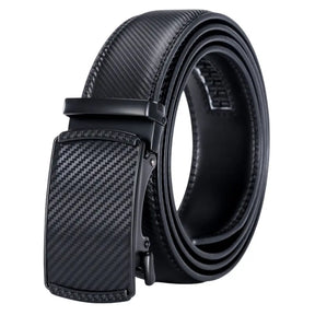 Cinto masculino de couro, na cor preto