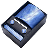 Conjunto masculino com gravata azul texturizada, abotoaduras, prendedor e lenço