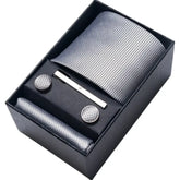 Kit masculino com gravata prata texturizada, abotoaduras, lenço e prendedor