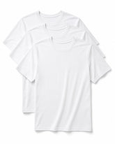Kit com três camisetas masculinas TechModal brancas, de manga curta, gola redonda e sem estampas, sobrepostas em diagonal sobre fundo branco. A camiseta da frente aparece inteira, enquanto as outras duas ficam parcialmente visíveis atrás.