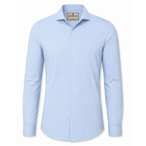 Camisa social masculina tech stretch azul claro em fundo branco