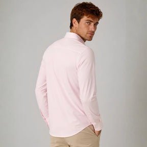 Camisa social masculina tech stretch rosa no corpo