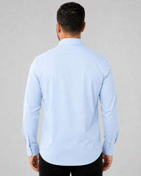 Camisa Social Masculina TechMatteo Azul, vista de costas em fundo branco.