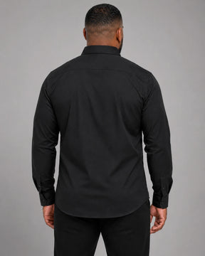 Camisa Social Masculina TechMatteo Preta, vista de costas em fundo branco.