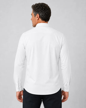 Homem de costas vestindo Camisa Social Masculina TechVitto Branca
