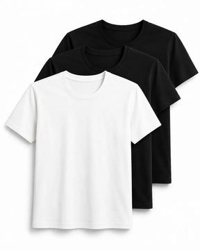 Kit NiloVitta com 2 camisetas masculinas pretas e 1 branca, de gola redonda e mangas curtas, em fundo branco.