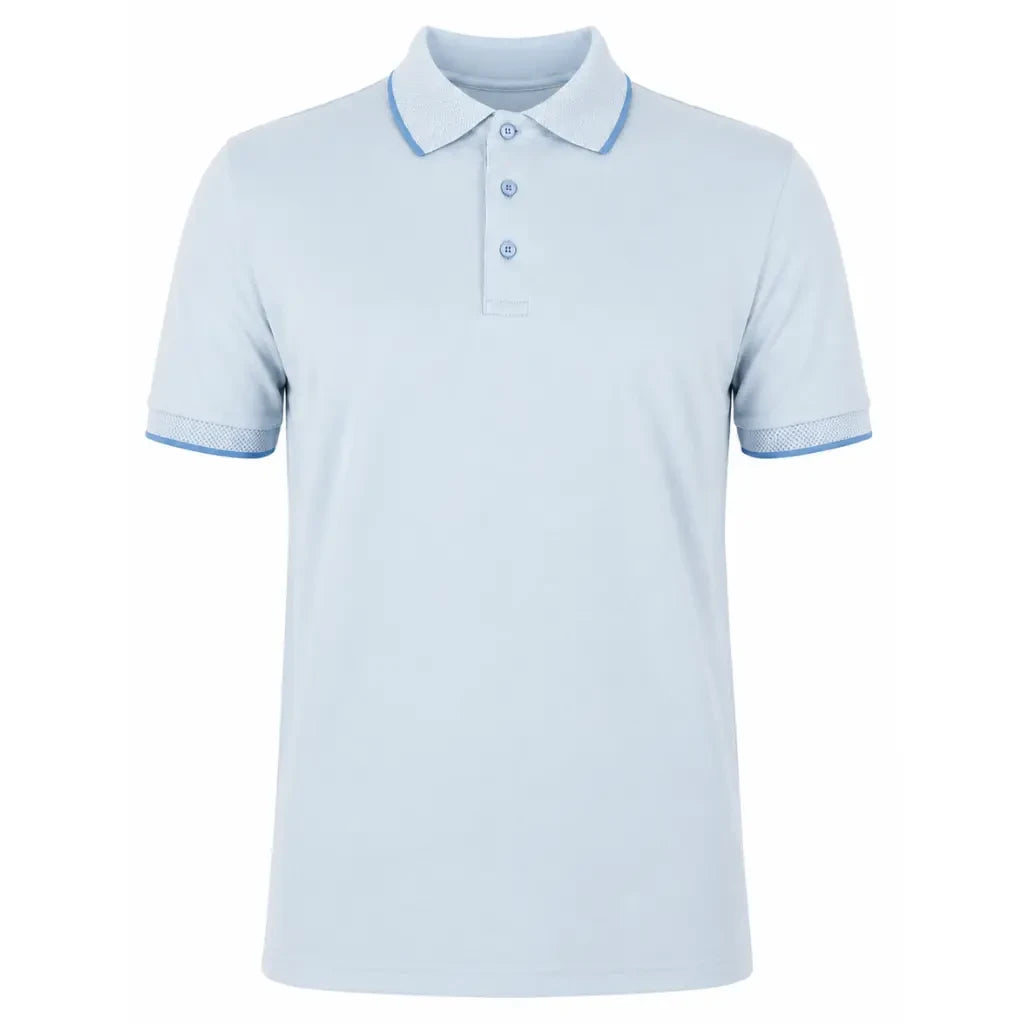 Camisa polo masculina modal bicolor azul claro frente em fundo branco